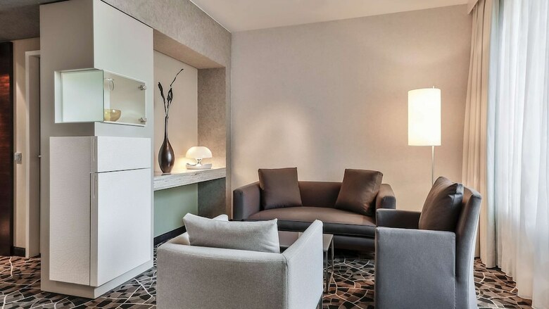 Hotel Dorint Am Heumarkt Koeln