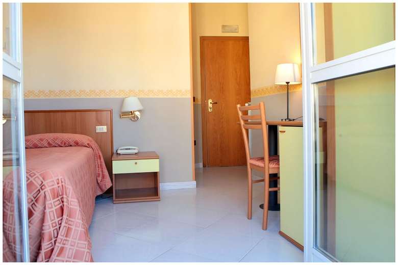 Hotel Iside
