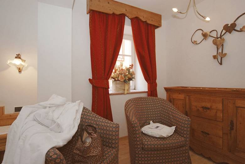 Central Hotel