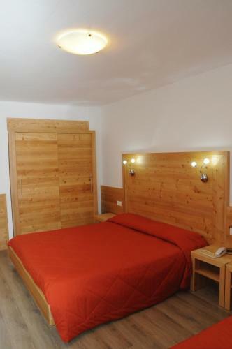 Hotel Arnica Garn�