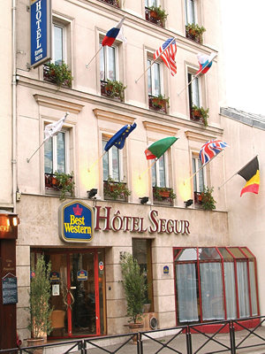 Hotel Eiffel Segur