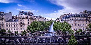 Hotel Eiffel Segur
