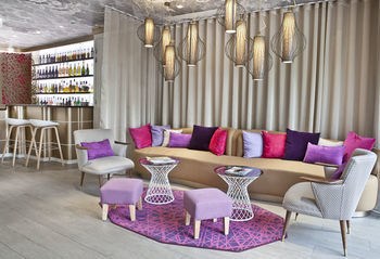 Hotel Eiffel Segur
