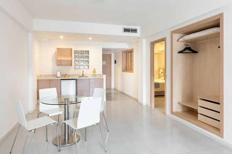 Hotel Dream Villa Tagoro