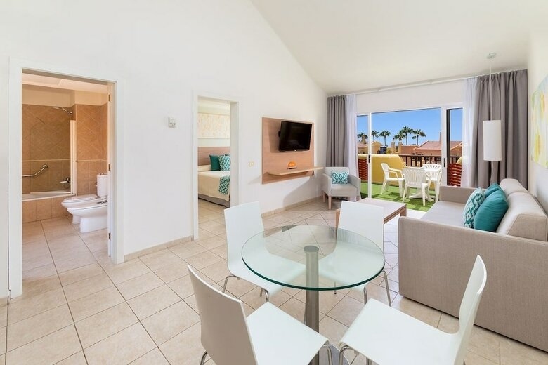 Hotel Dream Villa Tagoro