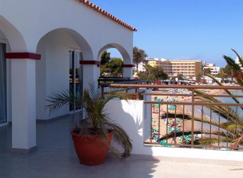 Apartamentos Playa Es Cana