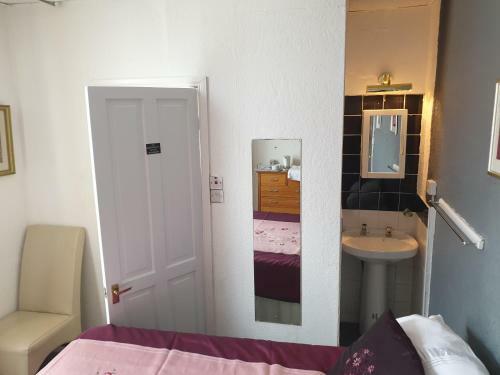 Hotel White Lodge Inn