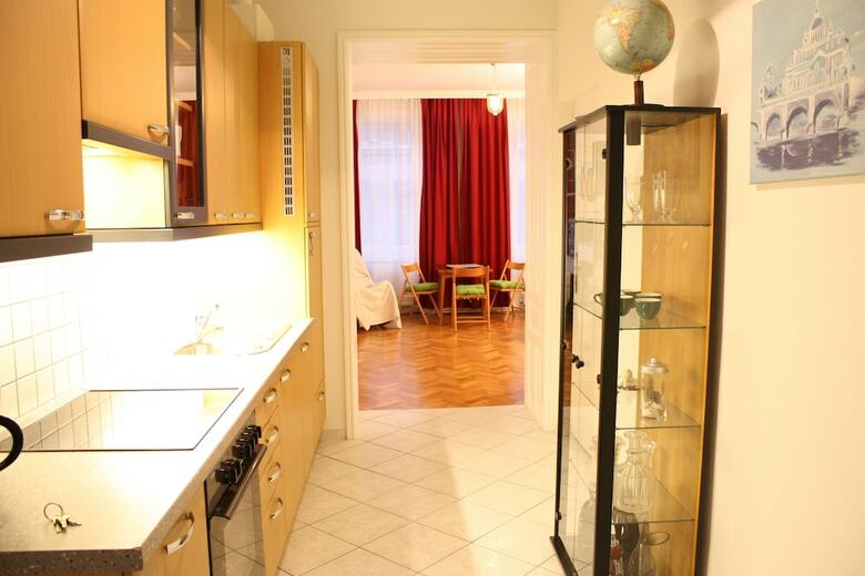 Homelike City Apartment