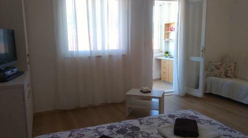 Hostal Guesthouse Franica
