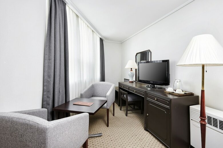 Hotel President