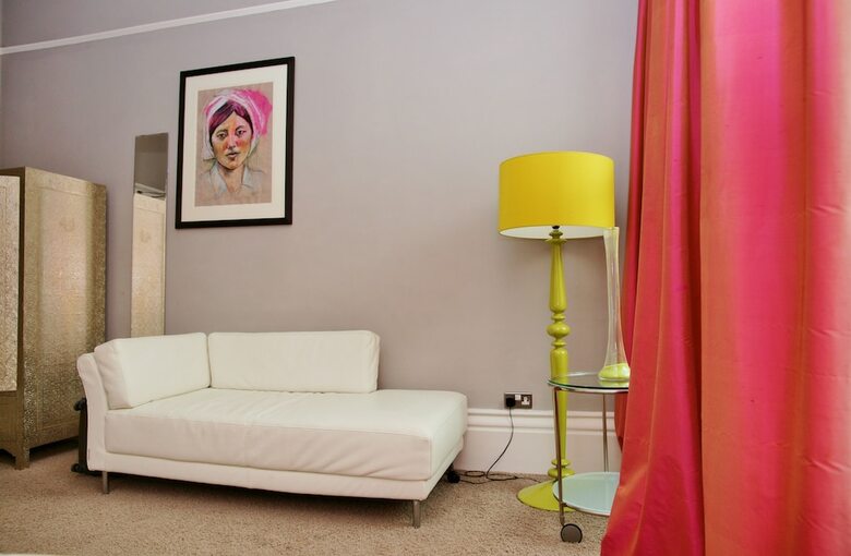 Hostal The Oriental - Guest House