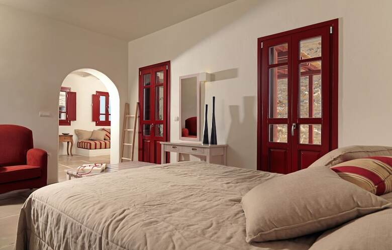 Hotel Themonies Luxury Suites