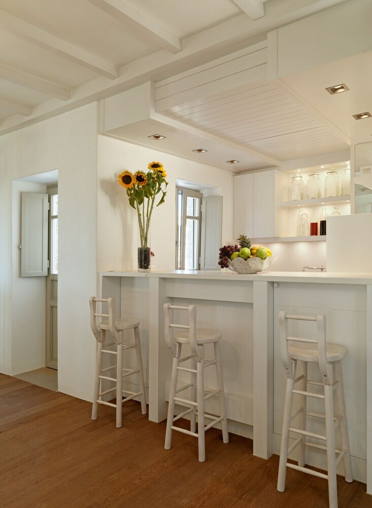 Hotel Themonies Luxury Suites