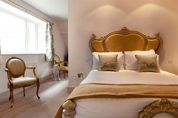 Hotel Jolyons @ No.10