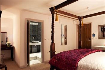 Hotel Jolyons @ No.10