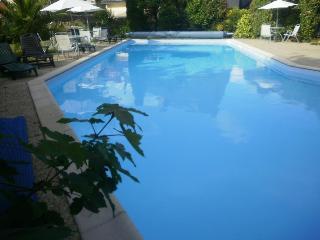 Hotel Logis Les Bains De Mer