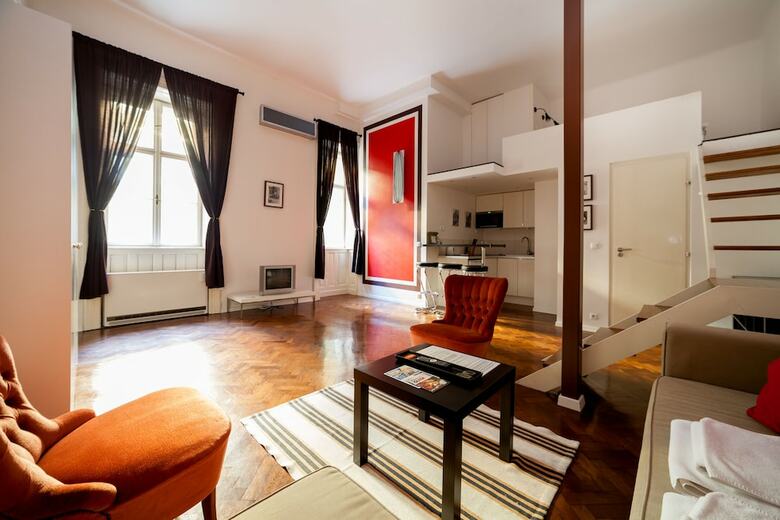 Kadar Apartments