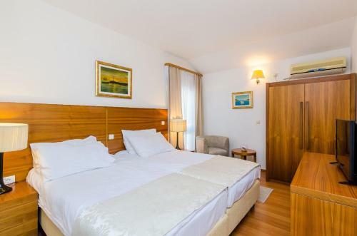 Hostal Pansion Costeria Srebreno