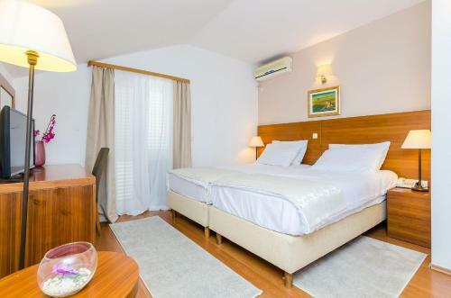 Hostal Pansion Costeria Srebreno