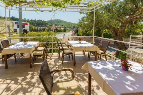 Hostal Pansion Costeria Srebreno