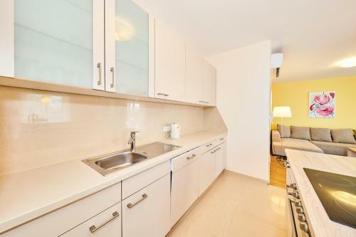 Hostal Villa Bu??ina