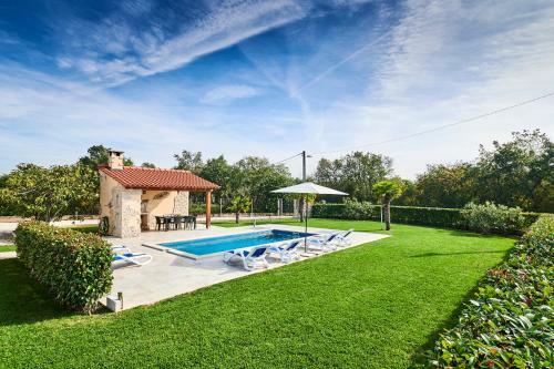 Hostal Villa Bu??ina