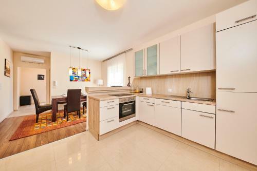 Hostal Villa Bu??ina