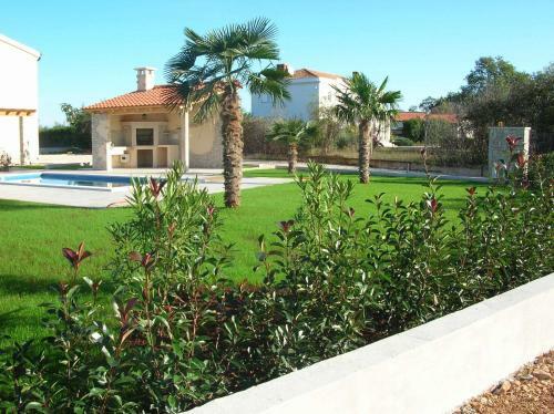 Hostal Villa Bu??ina