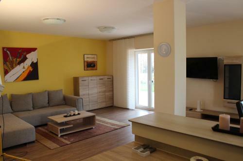 Hostal Villa Bu??ina