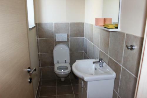 Hostal Villa Bu??ina