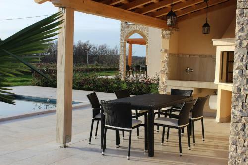 Hostal Villa Bu??ina