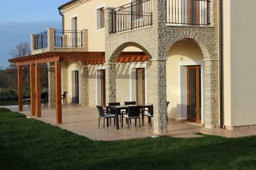Hostal Villa Bu??ina