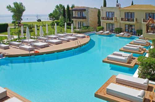 Hotel Mediterranean Village