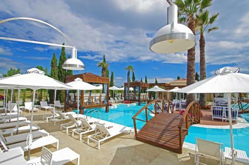 Hotel Mediterranean Village