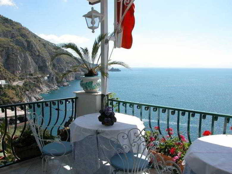 Hotel La Perla