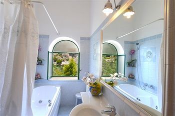 Hotel La Perla