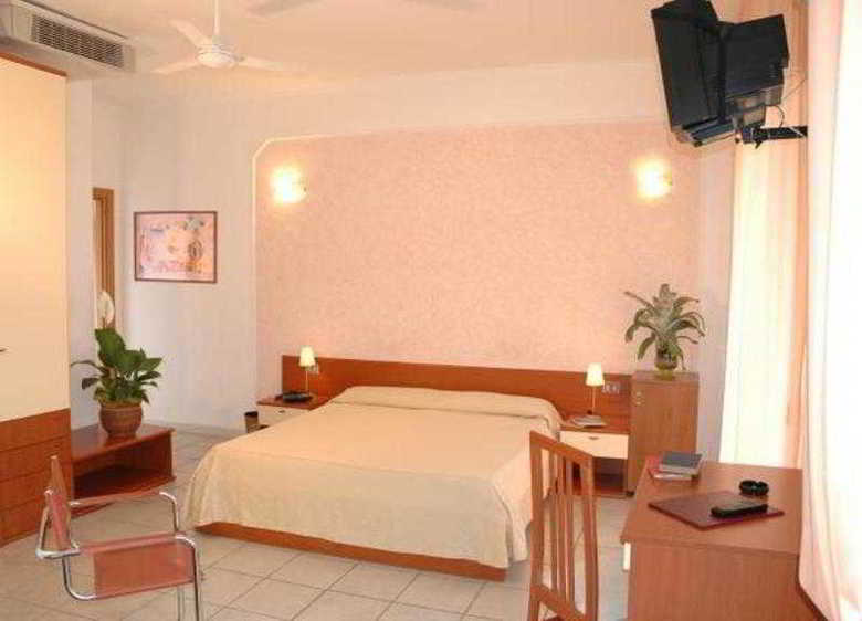 Hotel Tirreno