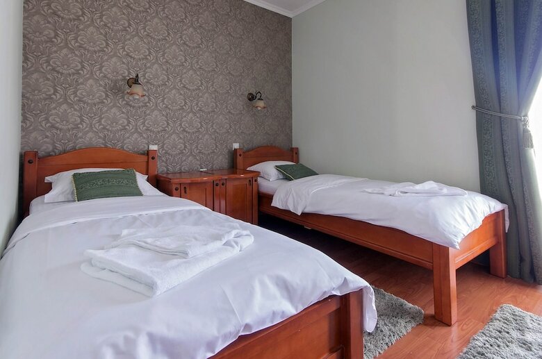 Hotel Holiday