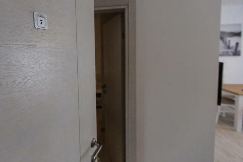 Apartments Sari?