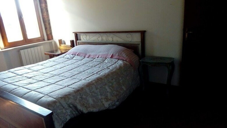 Hostal Tuskany Stonehouse