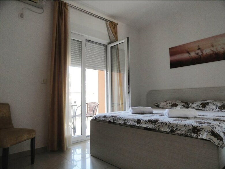 Lux Apartments Natasha