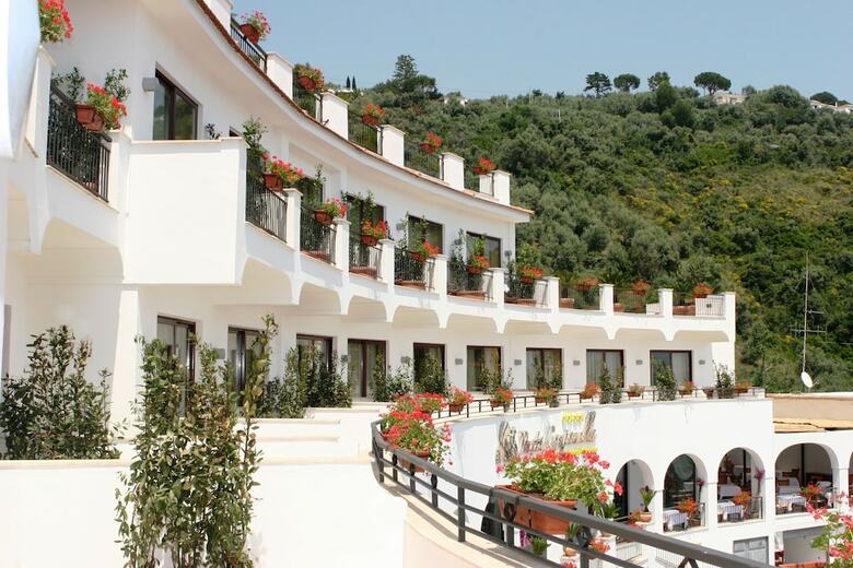 Hotel Punta Campanella Resort & Spa