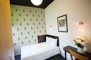 Quentin Golden Bear Hotel