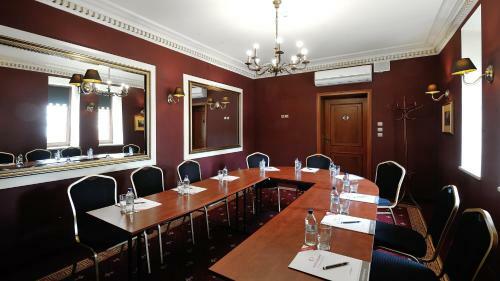 Hotel Diament Arsenal Palace Katowice - Chorz�w
