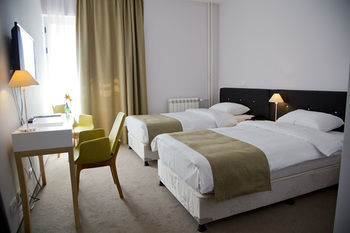 B Hotels