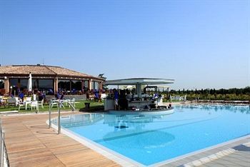My One Hotel Ayri Medesano