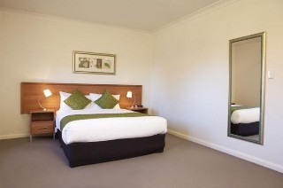 Hotel Leisure Inn Spires