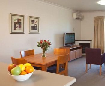 Hotel Leisure Inn Spires