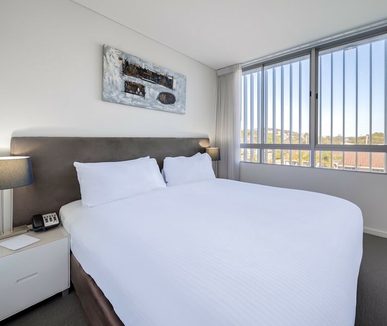 Hotel Oaks Lure
