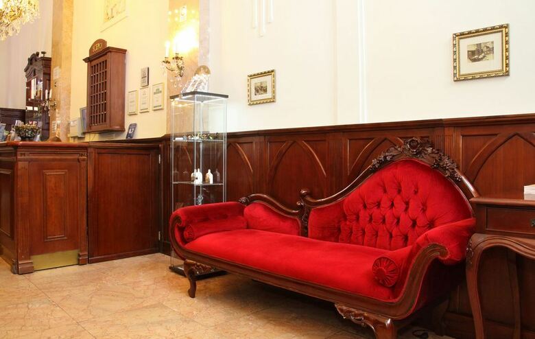 Hotel King Charles Boutique Residence